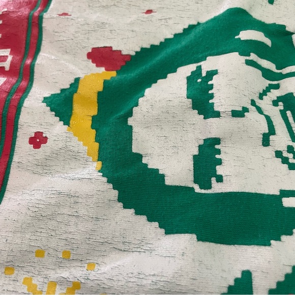 Ripple Junction Elf Men’s Green Short Sleeve Crewneck Tee Size M - Picture 4 of 4